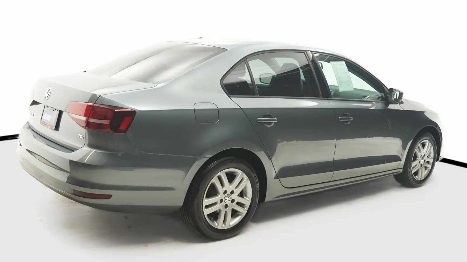 More photos of 2018 Volkswagen Jetta 1.4T S at Auto City, CA
