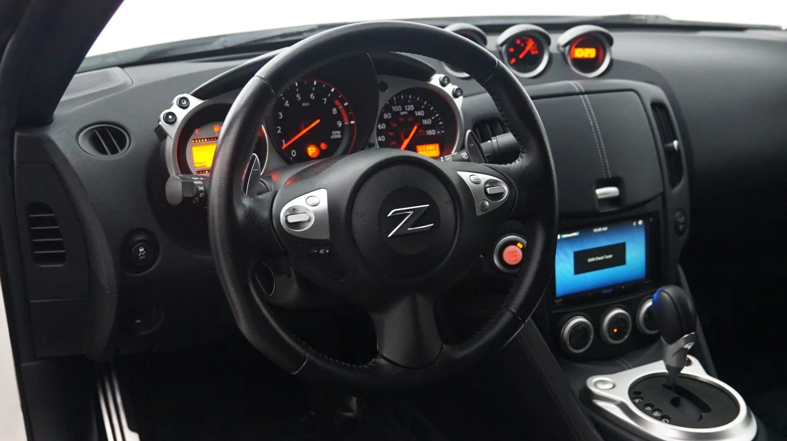 More photos of 2011 Nissan 370Z at Auto City, CA