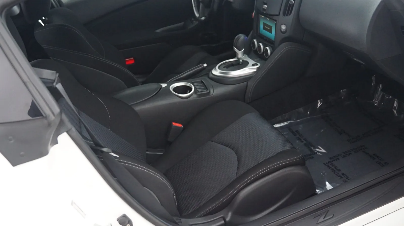 More photos of 2011 Nissan 370Z at Auto City, CA