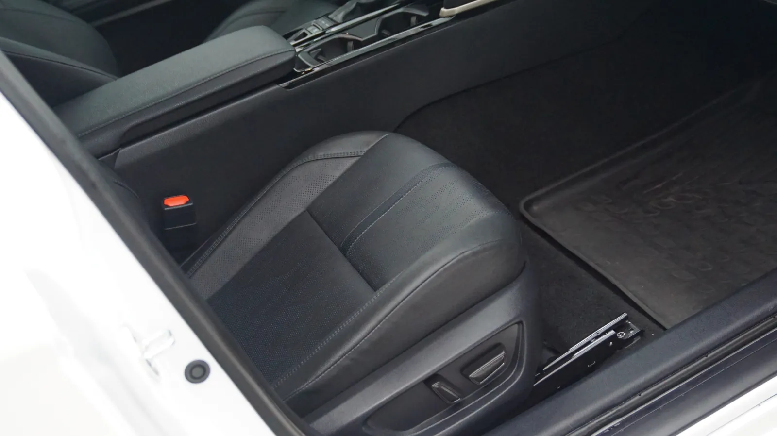 More photos of 2025 Toyota Camry XSE at Auto City, CA