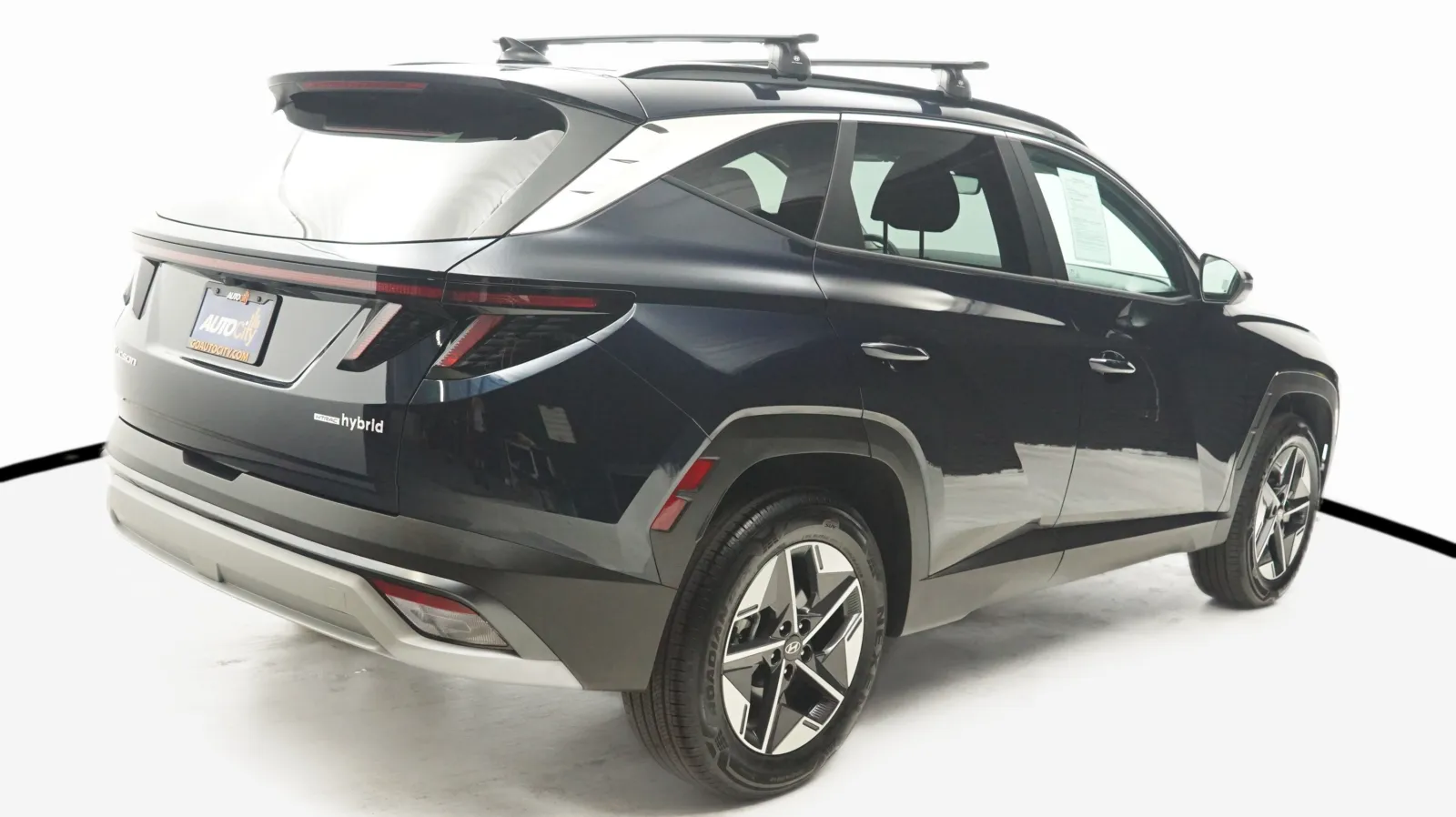 More photos of 2025 Hyundai Tucson Hybrid SEL Convenience at Auto City, CA