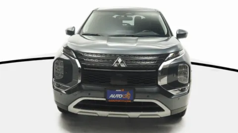 Another view of 2024 Mitsubishi Outlander SE for sale in El Cajon, CA at Auto City