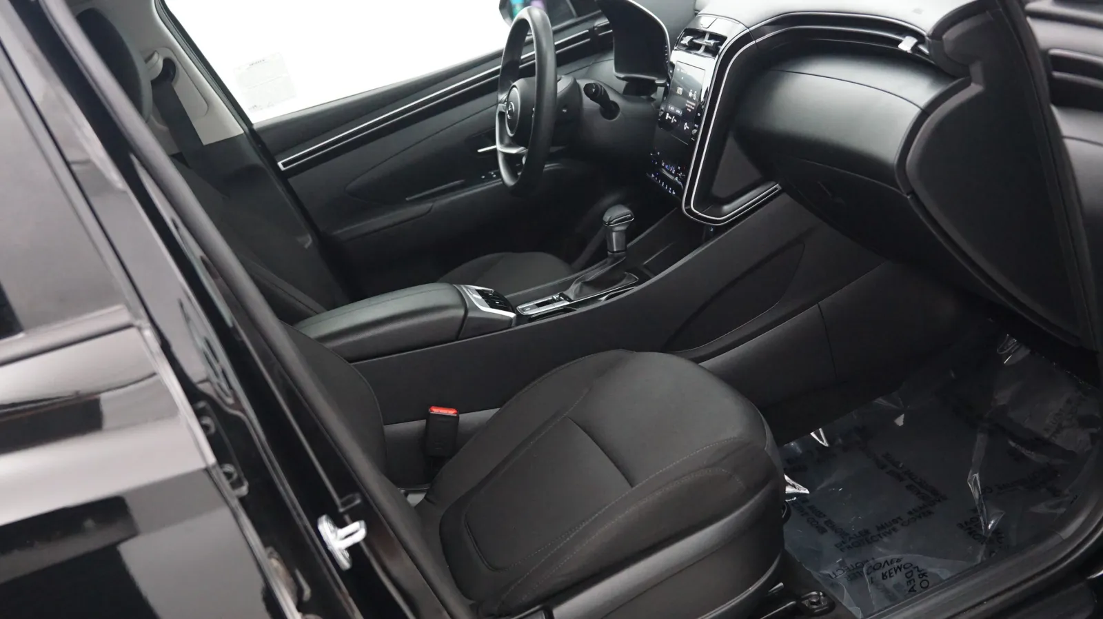 More photos of 2024 Hyundai Tucson SEL at Auto City, CA
