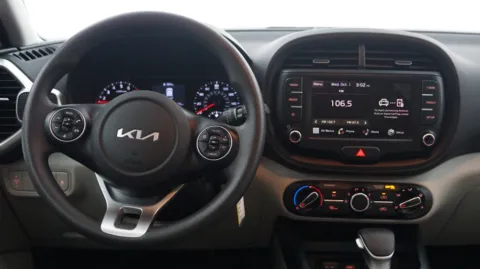 More photos of 2022 Kia Soul LX at Auto City, CA