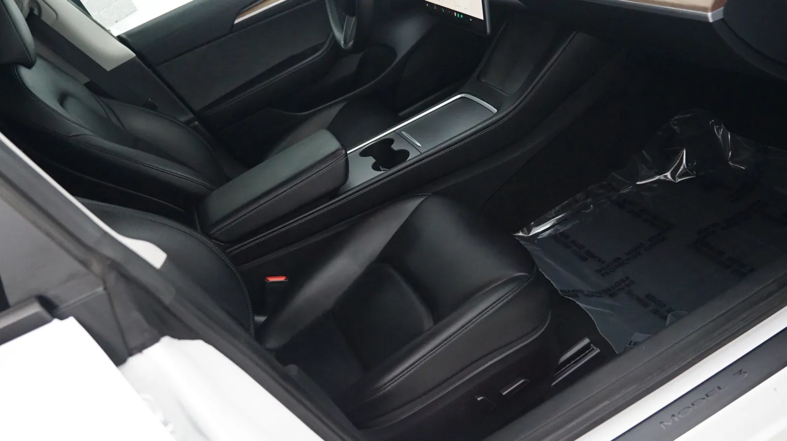 More photos of 2023 Tesla Model 3 at Auto City, CA