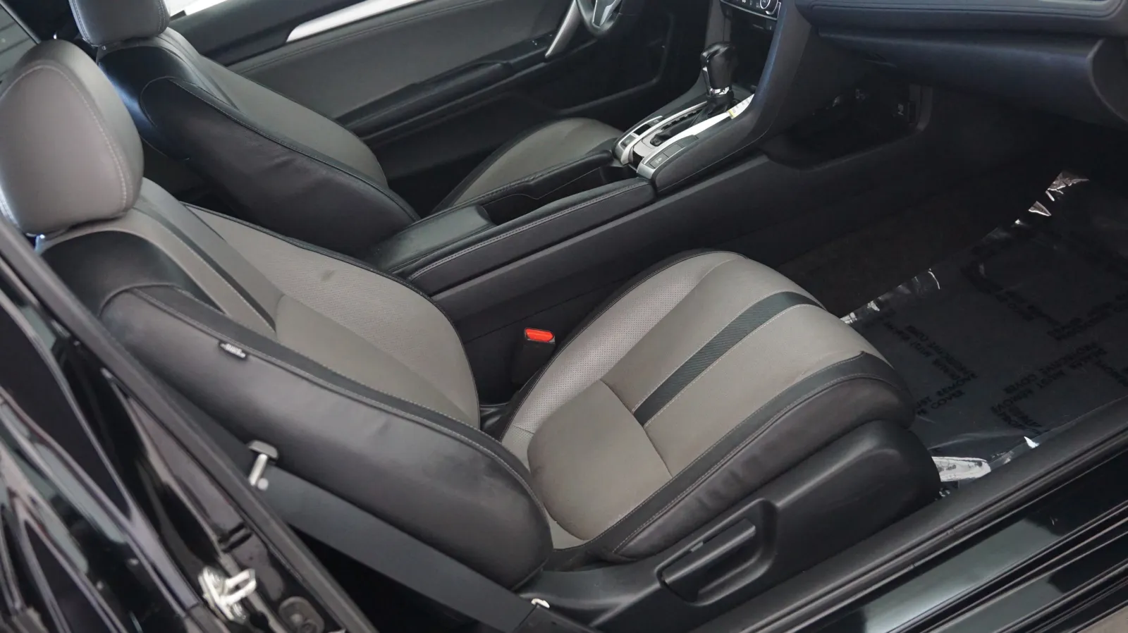 More photos of 2017 Honda Civic EX-L at Auto City, CA