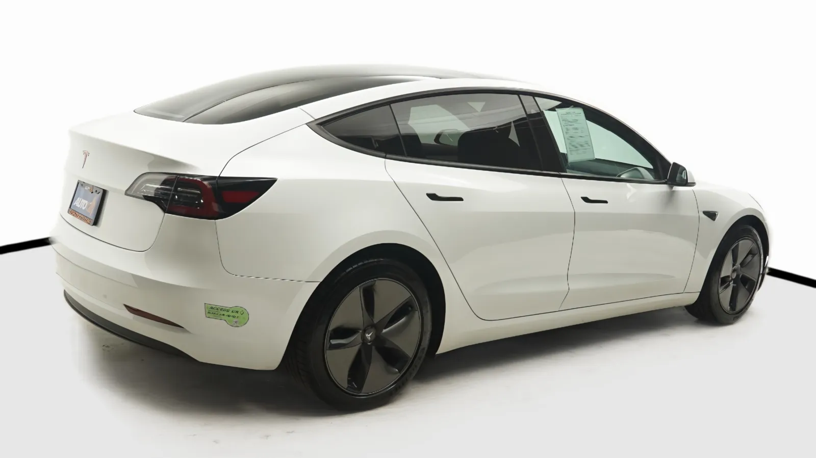 More photos of 2023 Tesla Model 3 at Auto City, CA