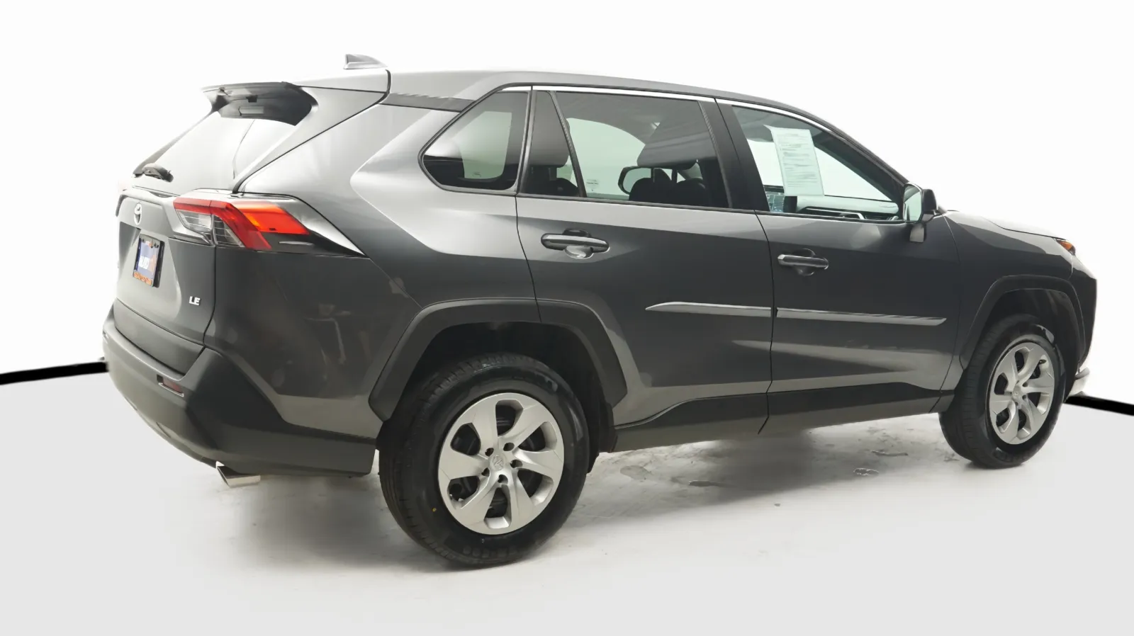 More photos of 2022 Toyota RAV4 LE at Auto City, CA