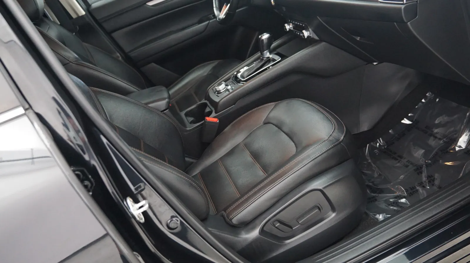 More photos of 2023 Mazda CX-5 2.5 S Preferred Package at Auto City, CA