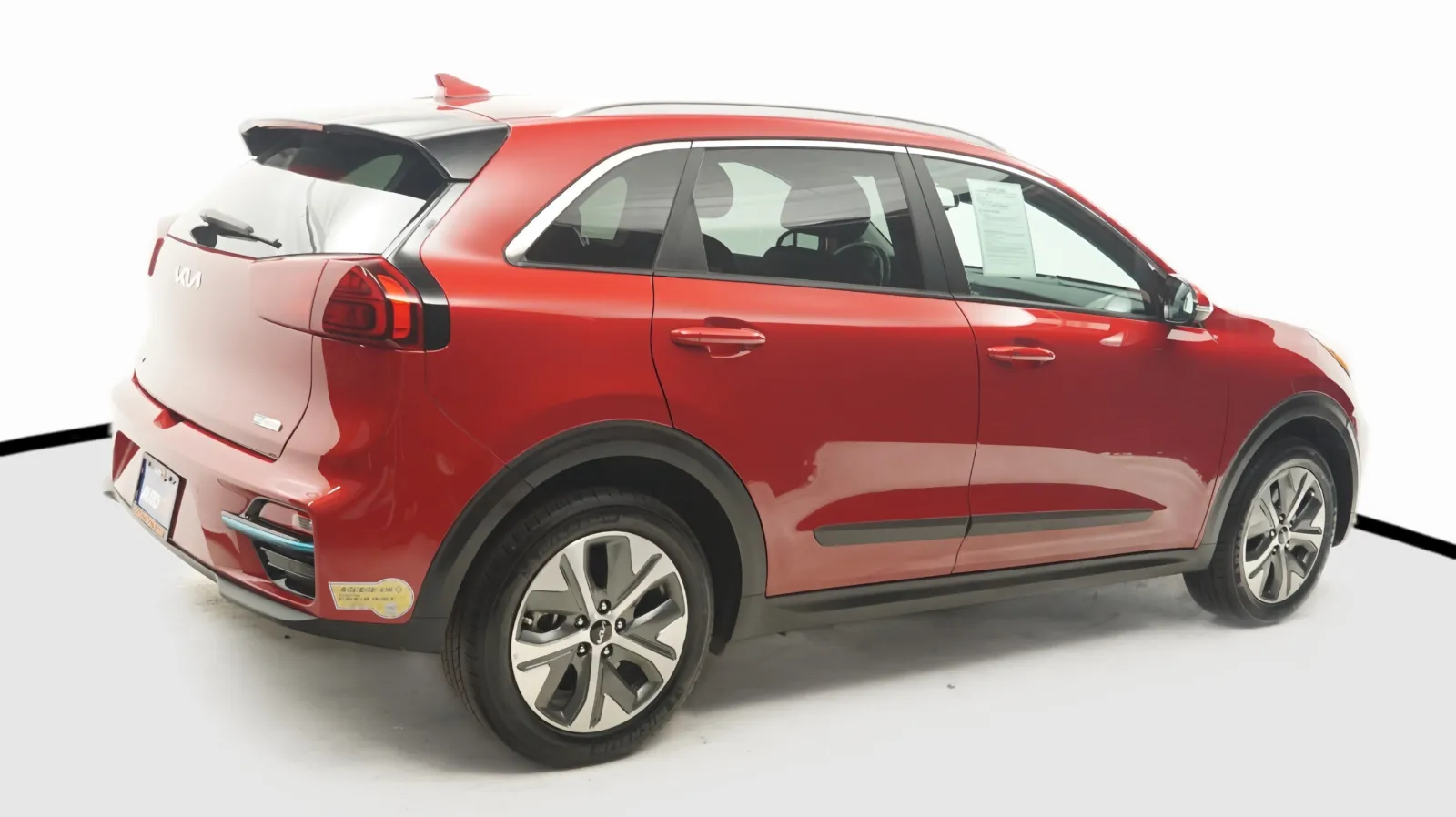 More photos of 2022 Kia Niro EV EX Premium at Auto City, CA