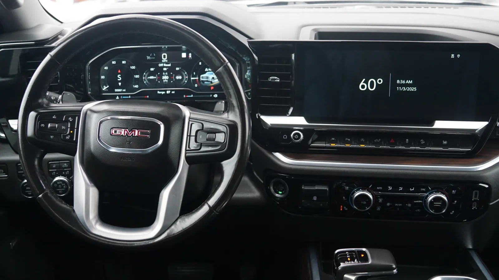 More photos of 2022 GMC Sierra 1500 SLT at Auto City, CA