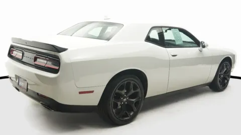 More photos of 2020 Dodge Challenger SXT at Auto City, CA