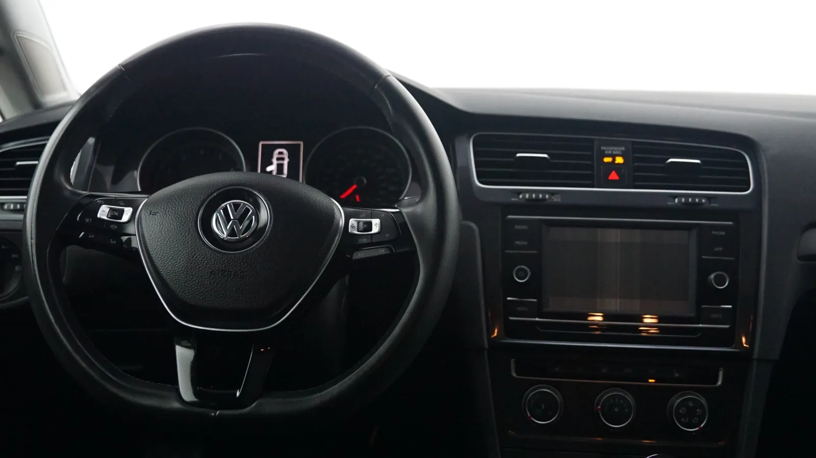 More photos of 2020 Volkswagen Golf TSI at Auto City, CA