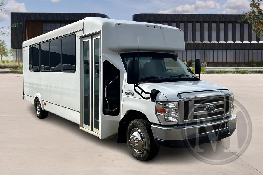 White 2018 Ford E450 for sale in Denver, CO