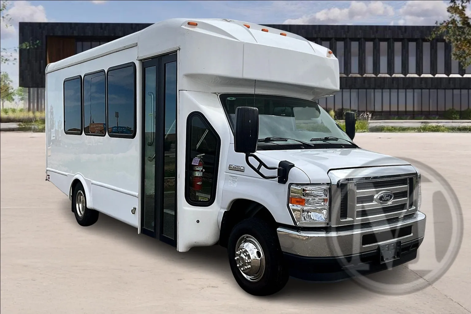 White 2023 Ford E450 E-450 SD for sale in Denver, CO