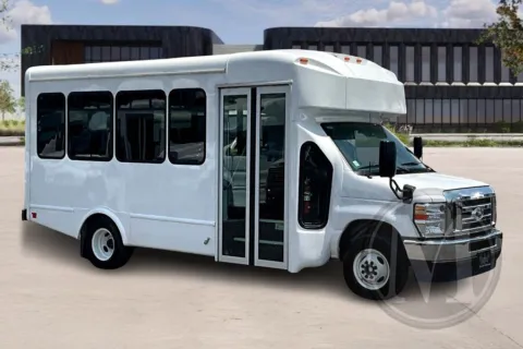 White 2025 Ford E450 for sale in Orlando, FL