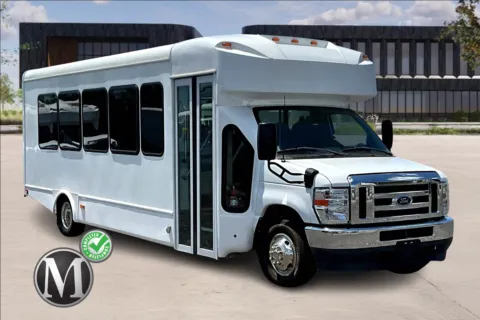 White 2024 Ford E450 E-450 SD for sale in Orlando, FL