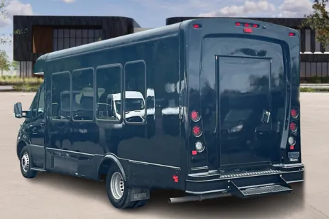 More photos of 2021 Freightliner Sprinter at Master's Transportation - Orlando, FL