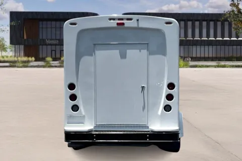 More photos of 2022 Ford E-350 SD at Master's Transportation - Orlando, FL