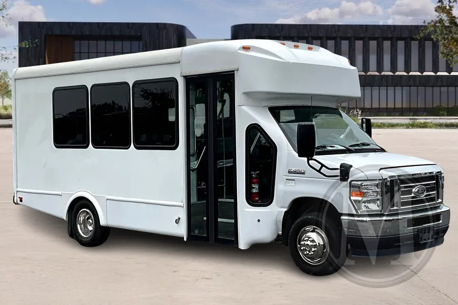 White 2023 Glaval Universal for sale in Orlando, FL