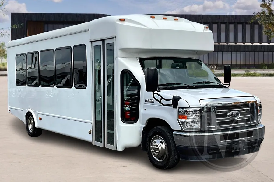 White 2022 Glaval UNIVERSAL for sale in Orlando, FL