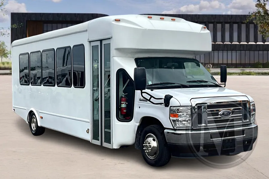 White 2022 Glaval UNIVERSAL for sale in Orlando, FL