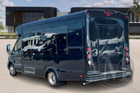 More photos of 2020 Glaval COMMUTE at Master's Transportation - Orlando, FL