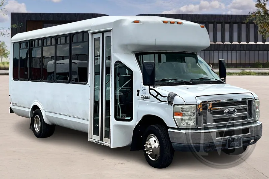 White 2013 ELDO BUS for sale in Orlando, FL