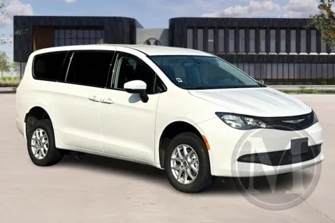 White 2022 Chrysler Voyager LX for sale in College Park, GA