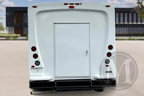 More photos of 2023 Ford E450 at Master's Transportation - Atlanta, GA