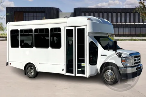 White 2024 Ford E450 for sale in Nashville, IN