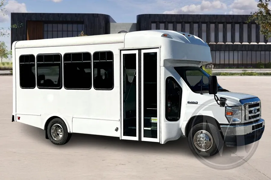 White 2024 Ford E450 for sale in Nashville, IN