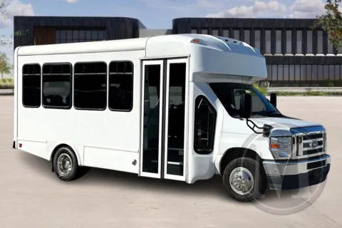 White 2024 Ford E450 for sale in Nashville, IN