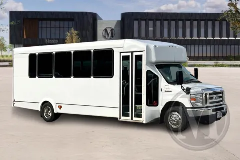 White 2019 Ford E450 for sale in Nashville, IN