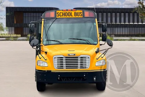 Photos of 2017 Freightliner Saf-T-Liner for sale in Nashville, IN at Master's Transportation - Nashville