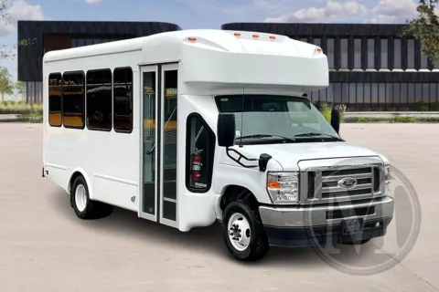 White 2025 Ford E450 for sale in Nashville, IN
