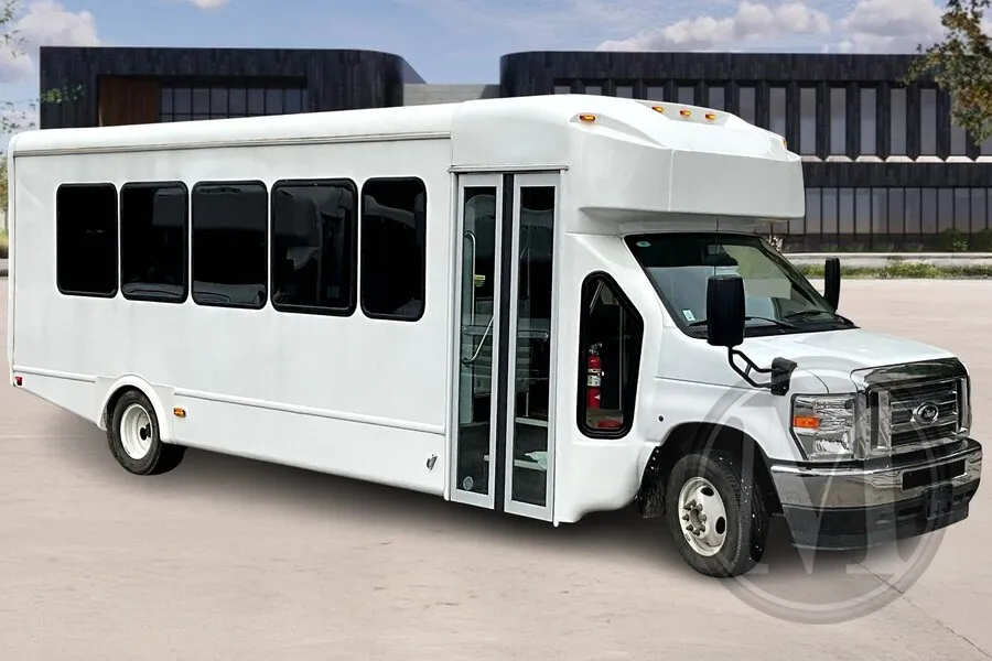 White 2025 Ford E450 for sale in Nashville, IN