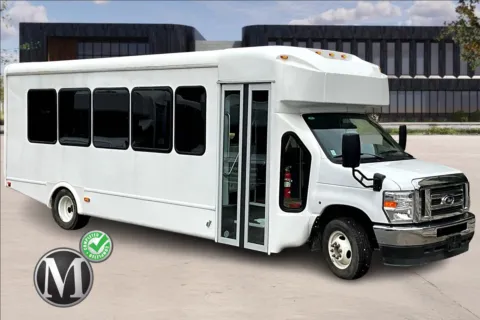 White 2025 Ford E450 for sale in Nashville, IN