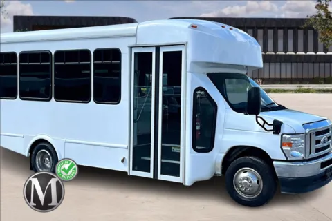 White 2024 Ford E450 for sale in Nashville, IN