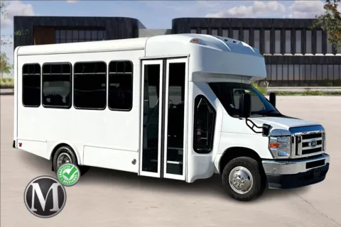 White 2024 Ford E450 for sale in Nashville, IN