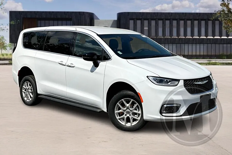 White 2024 Chrysler Pacifica for sale in Capitol Heights, MD