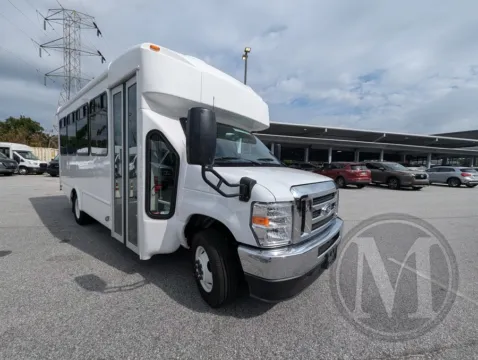 White 2024 Ford E450 E-450 SD for sale in Capitol Heights, MD