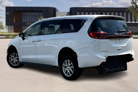 More photos of 2024 Chrysler PACIFICA Touring at Master's Transportation - Washington, D.C., MD