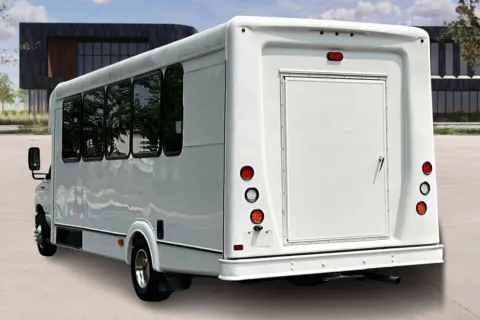 More photos of 2017 Ford E450 E-450 SD at Master's Transportation - Washington, D.C., MD