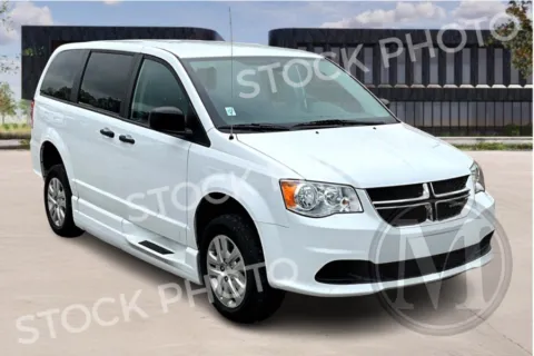 White 2019 Dodge Grand Caravan for sale in Kansas City, MO