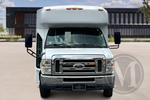 Photos of 2013 Ford E450 for sale in Kansas City, MO at Master's Transportation - Kansas City