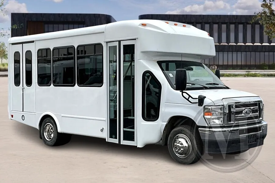 White 2025 Ford E450 for sale in Kansas City, MO