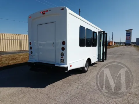 More photos of 2021 Freightliner SPRINTER at Master's Transportation - Kansas City, MO