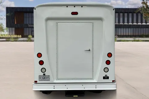 More photos of 2019 Ford Transit 350 HD at Master's Transportation - Kansas City, MO