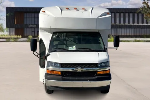 Photos of 2024 Chevrolet 3500 for sale in Kansas City, MO at Master's Transportation - Kansas City